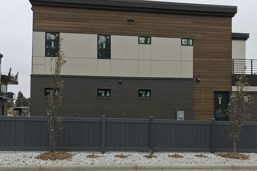Extraordinaire Fence - Vinyl Fence install 2 in Sioux Falls